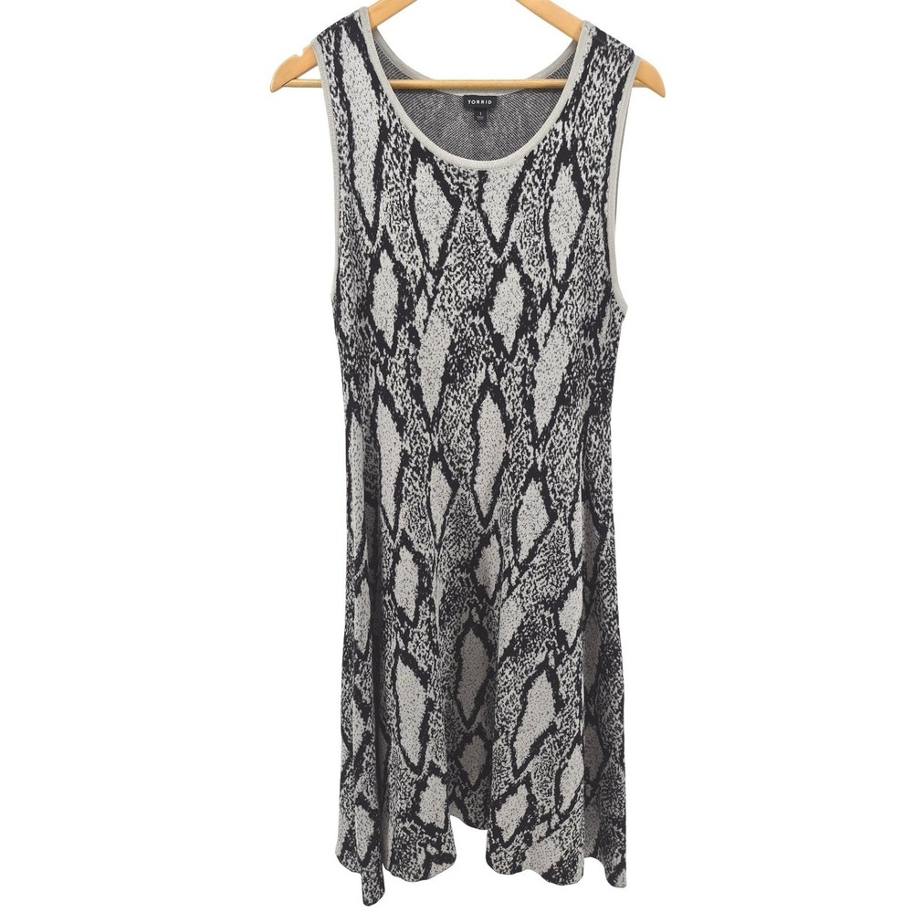 Torrid Sweater Dress Women's 1X Gray Black Snakeskin Jacquard Sleeveless - Picture 2 of 11